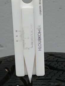 Pěkná zimní orig alu kola Audi A6, Kumho 225/60/17 vzorek 7m - 8
