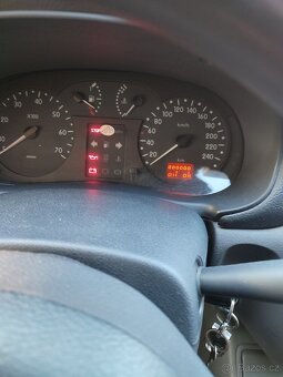RENAULT CLIO 1.4 55kW - 8