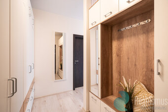 Prodej, byt 3+kk, 75 m2, balkón, 2 parkovací místa, sklep, V - 8