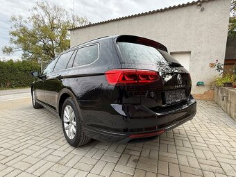 VW Passat B8 2.0 TDi 110Kw/Highline/MatrixFulled/Navi/145Tkm - 8