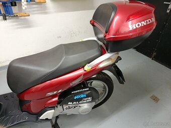 Honda SH 125i - 8