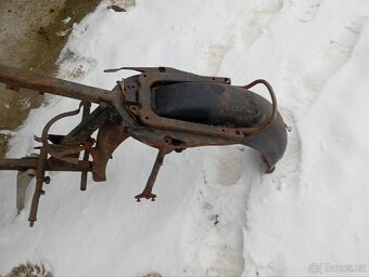 Jawa 350 kyvačka rám se štítkem - 8