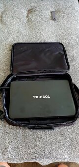 Toshiba Satellite C850-19P + brašna + nabíječka - 8