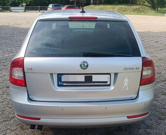 Škoda Octavia Combi III 2,0 TDI Elegance - 8