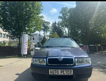 Škoda Octavia combi 2.0i - 8