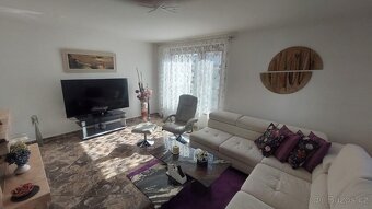 Prodej rodinného domu 250 m², pozemek 814 m² Hradec Králové - 8