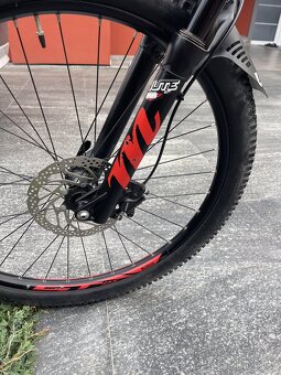 CTM Rawer 2016 L - Kola 27,5 – top model, vzduchová Manitou - 8