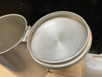 Konvice na vodu hlníková stará bytelná - 8