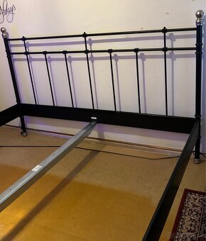 MANŽELSKÁ POSTEL - 8