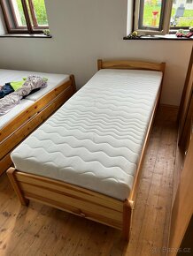 Masivní postel 90x200 + nová matrace - 8