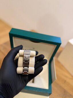 Rolex Submariner 16610LN (2010) – NOS, Full Set - 8