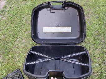 Vrchní kufr Givi Trekker TRK 52N + plotna - 8