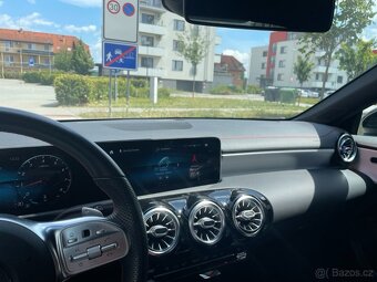Mercedes Benz CLA 180 AMG coupe - 8