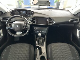 Peugeot 308 1.2 96kW,SERVISKA,PŮVOD ČR - 8