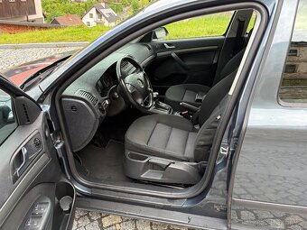 ŠKODA OCTAVIA COMBI 2.0i DSG / TOP STAV - 8