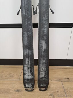 Sjezdové lyže, hůlky  DYNASTAR - 8