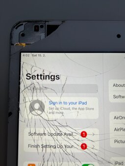 iPad Mini 4 16gb +4G (Cellular), poškozený ale funckni - 8