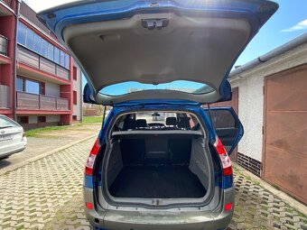 Renault Megan Scenic - 8