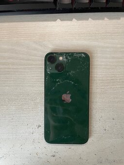 iPhone 13 - 8