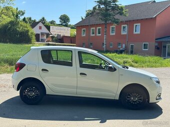 Dacia Sandero - 8