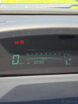Toyota Yaris, 1.0i 3dv 2. maj - 8