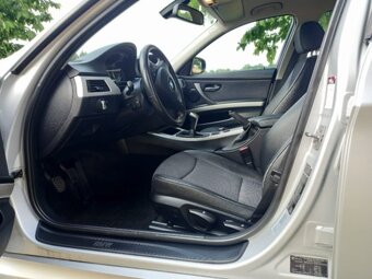 BMW e91 320d 2010 XDRIVE 135 kw - 8