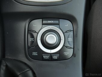 Renault Mégane 1.4TCe ,  96 kW benzín, 2010 - 8