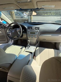 Toyota camry - 8