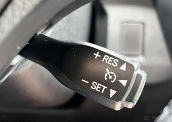 Toyota Rav4 2.0D D4D 4x4 KAMERA TEMPOMAT manuál 91 kw - 8