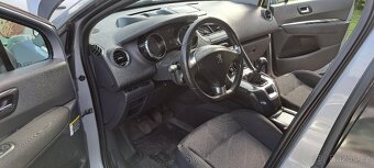 Peugeot 5008 2,0HDi 110kw r.v.3/2016 7 míst - 8