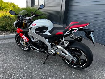 2014 Aprilia Tuono V4R APRC - 8