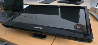 Samsung 22" Touch + dock - 8