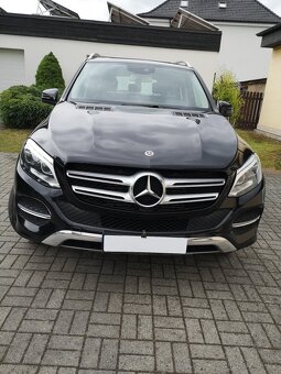 MERCEDES GLE 250D 4X4 NOVÉ V ČR/1.MAJITEL/PLNÝ SERVIS/2017 - 8