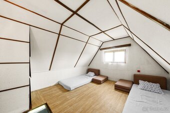 Prodej chaty 16 m2 se zahradou 392 m2, osobní vlastnictví - - 8