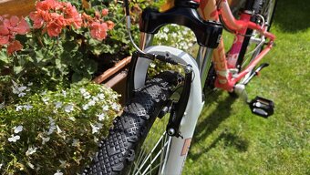 Dětské dívčí horské kolo 24" Kellys Kiter50 7-12let. - 8