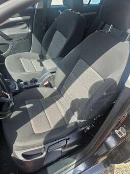 Octavia 2 ,1.6tdi kombi facelift 4x4 6 rychlosti r.2010 - 8