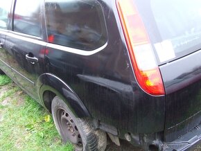 Prodám výřezové části na opravy Fordů - 8