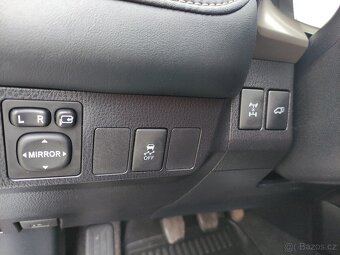 Toyota Rav4 D-4D 4WD DIGIKLIMA KAMERA TAŽNÉ - 8