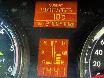 Toyota Avensis Kombi 2.0, 91kW, diesel, 2014 - 8