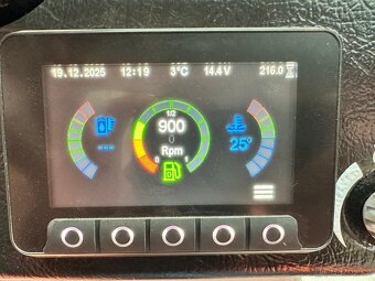 nakladač LOCUST 1004 speed+ - 8