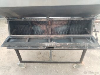 Gril na prase/sele nebo kytu - 8