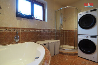 Prodej rodinného domu 6+1, 220 m², Bohumín, ul. Boční - 8