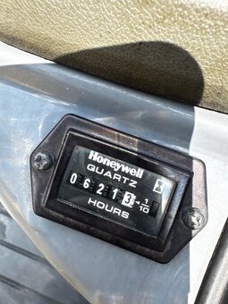 Minirypadlo YANMAR SV 08 - 8
