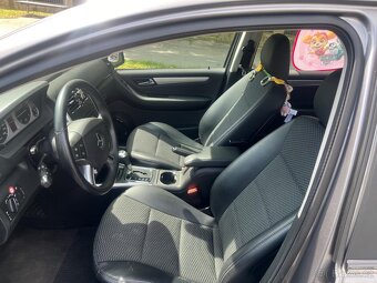 Mercedes Benz B180 - 8
