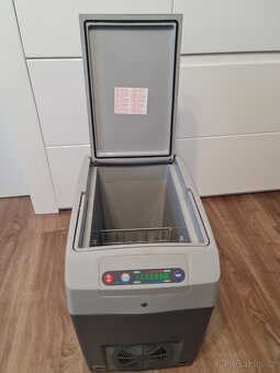 Termoelektrická autochladnička Dometic TC21 - 8