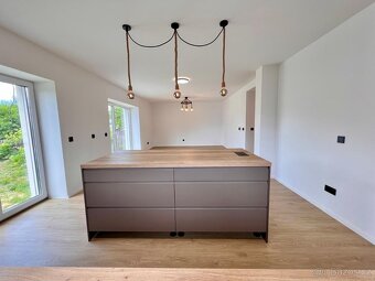 Prodej rodinného domu 143 m², pozemek 560 m² Orel - 8