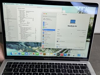 MacBook Air 13'' 2020 / M1 / 8GB / 256GB SSD / Silver - 8