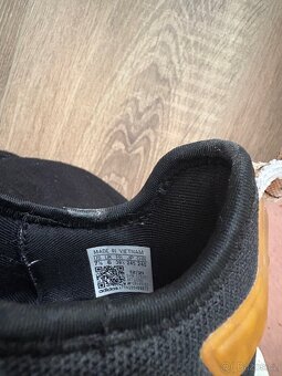 Limitovana edice adidas tenisek - 8