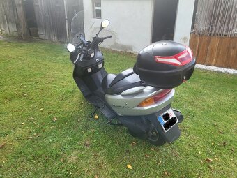Skútr Suzuki Burgman 150 výkon 10,5KW - 8