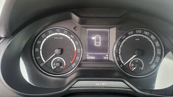 PRODAM ŠKODA OCTAVIA KOMBI RS - RV:2014 - 2.0 TDi - TOP STAV - 8